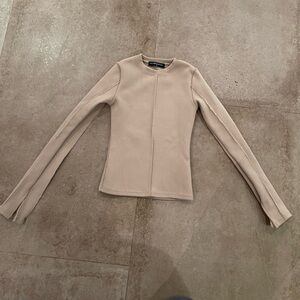 Matching shirts for pants